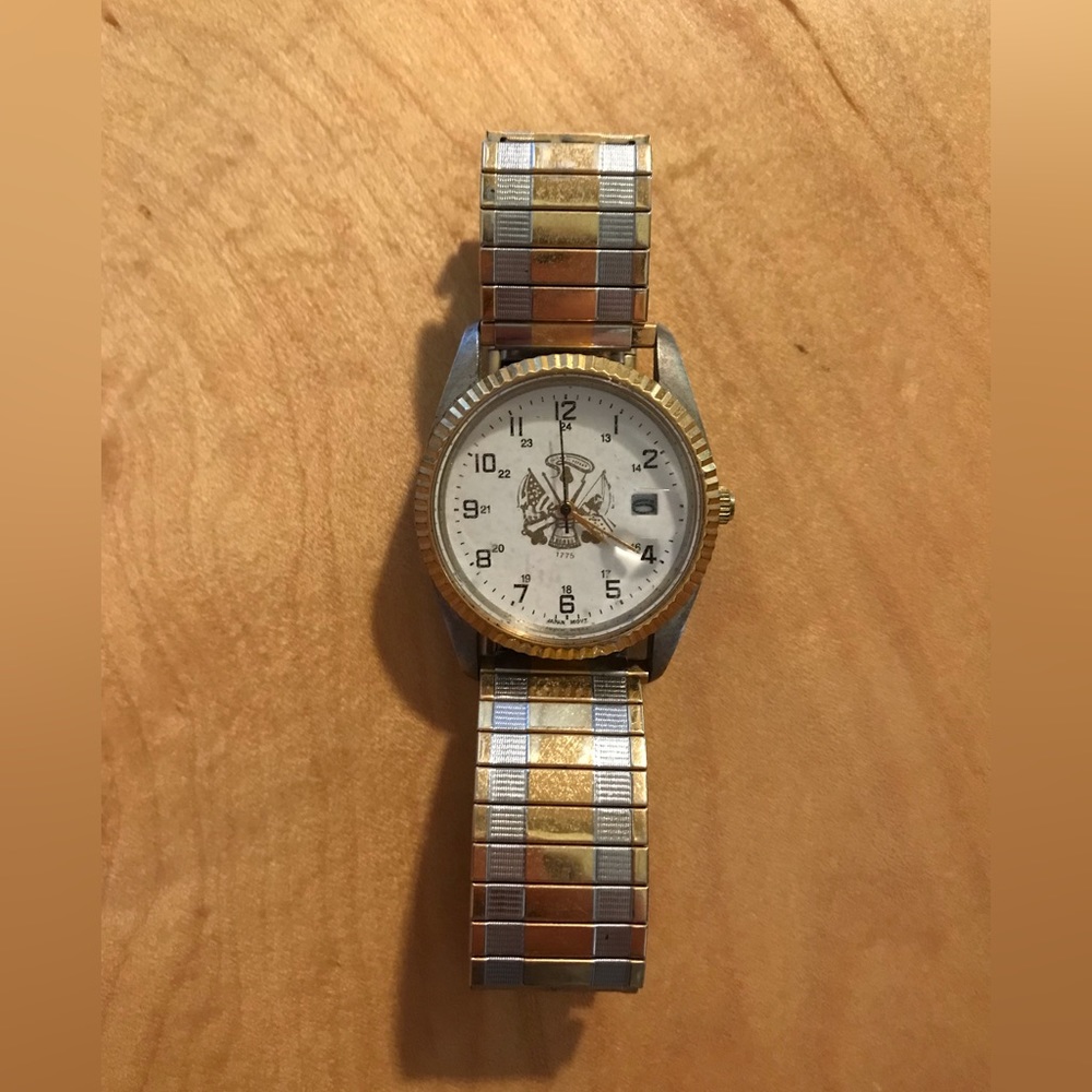 Vintage 1942-46 Military WW2 Engraved Wristwatch With Two Tone Speidel Link Band